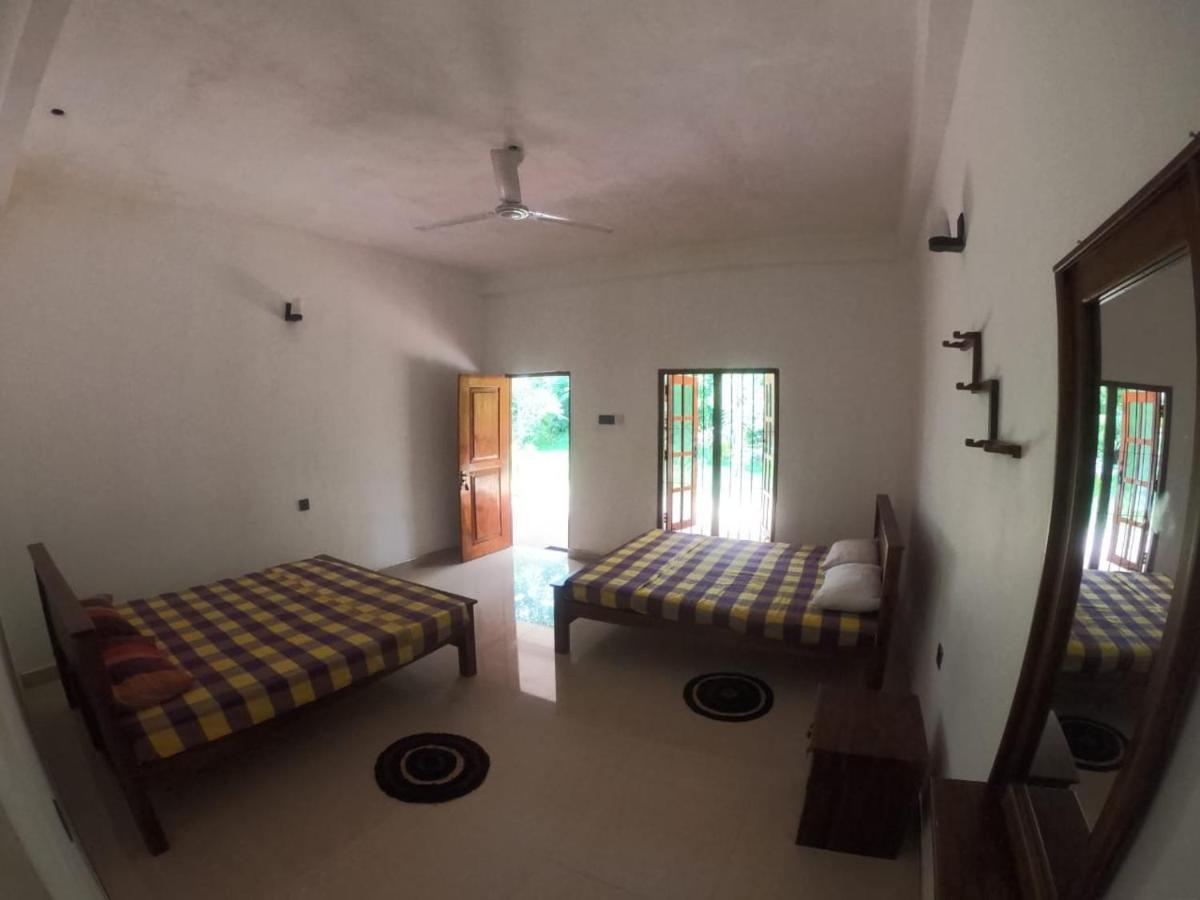 Punkalasa Tourist Lodge Anuradhapura Eksteriør billede